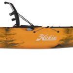 Kayak de pêche à propulsion homologué mer et CE Hobie Mirage Outback de couleur camo orange et noir Sunrise vue de côté