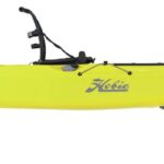 Kayak de pêche à propulsion homologué mer et CE Hobie Mirage Outback de couleur vert seagrass vue de côté
