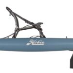 Kayak gonflable à propulsion qui ressemble à un paddle Hobie Mirage iTrek_11 de couleur bleu et jaune vue de côté