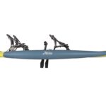 Kayak gonflable à propulsion qui ressemble à un paddle Hobie Mirage iTrek_Fiesta de couleur bleu et jaune 4 places pour la famille et les amis vue de côté